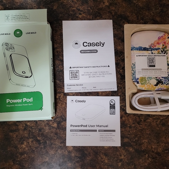 Casely Power Pod Magnetic Wireless Power Bank - Multicolor - Picture 1 of 2